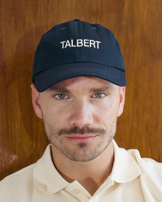 Talbert Golf Navy Cap – Six-panel cotton chino, embroidered logo, adjustable strap